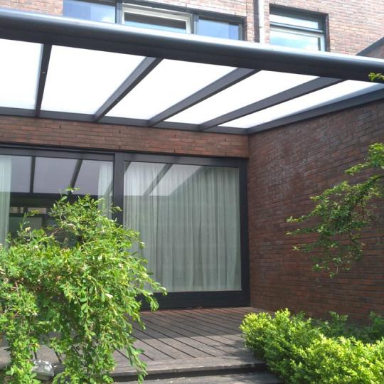 Flatroof Version C Met rond overstek 600x400 glas (Ral*)